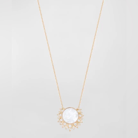 PIAGET
Sunlight 18k Rose Gold Mother of Pearl & Diamond Pendant Necklace - Picture 2 of 8